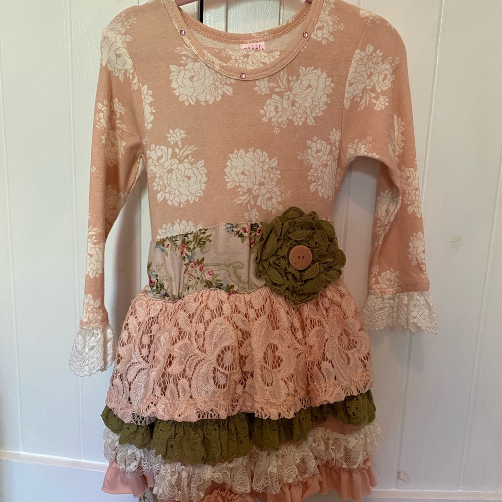Beautiful Lace Giggle Moon Set